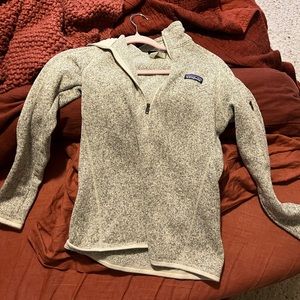 Patagonia pelican better sweater